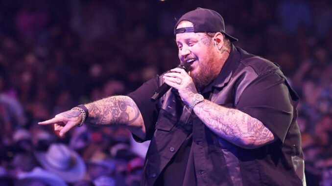 Jelly-Roll-fans-slam-Stagecoach-lineup-say-star-shouldve-768x1065
