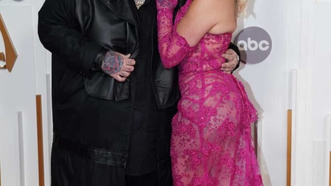 awards22-redcarpet-js-DSC08536-1024x1536
