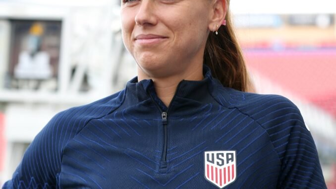 rs_1200x1200-230223153748-Alex-Morgan-1